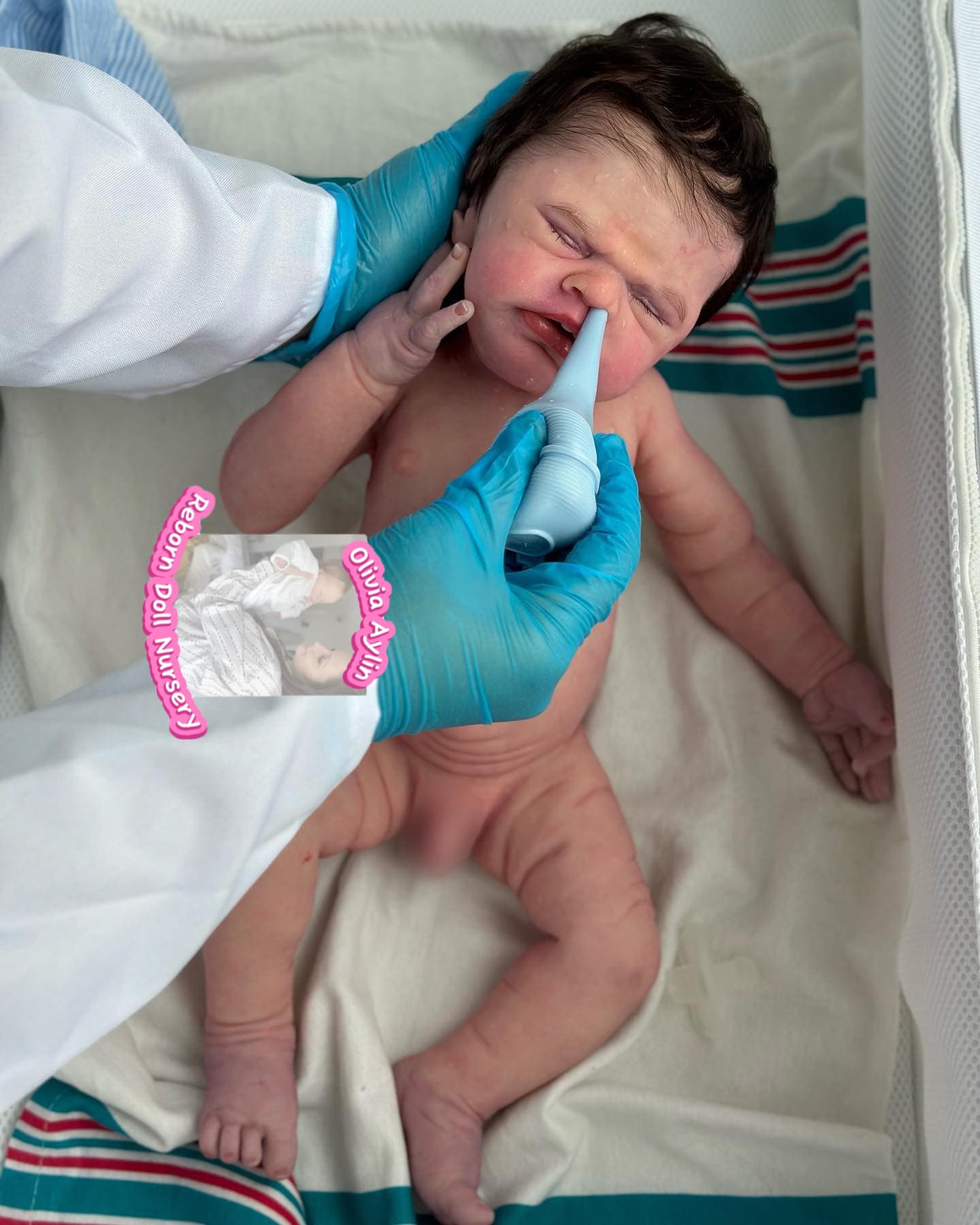 Ollie – Full Body Silicone Reborn Baby Boy Doll - Photo 2